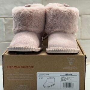 bearpaw baby girl boots size 0-6M - pink